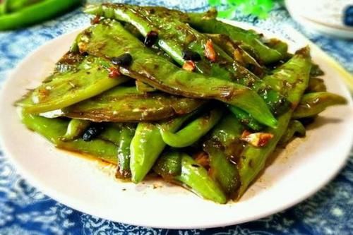 ?虎皮青椒，直接下油锅就错了！多加3步，虎皮青椒又香又起皮