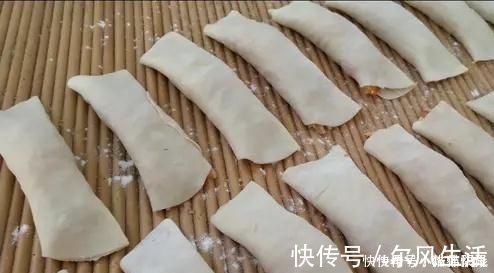 面粉不要再做馒头了，教你新吃法，晶莹剔透有营养，看着就想吃