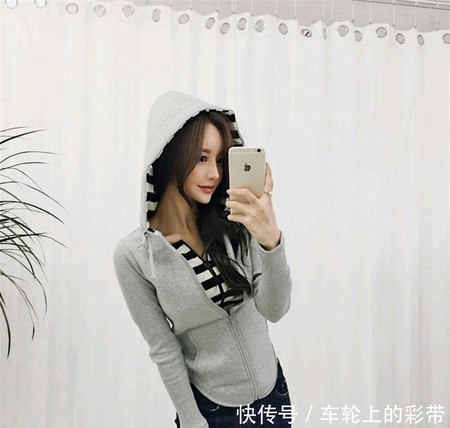 孙允珠|孙允珠丨斑马条纹层叠哑灰带帽运动衫