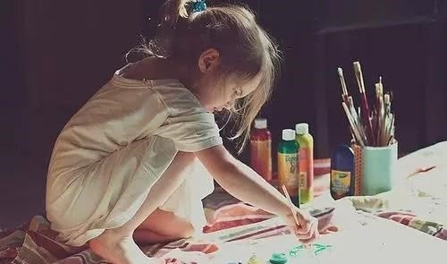 乒乓球|孩子五岁前,别报这两种兴趣班,反而容易伤智力,很多父母不知道