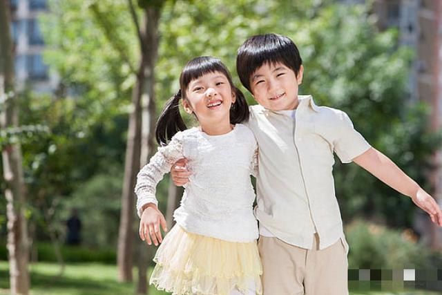 余木木|妈妈给女儿取名“余木木”,上户口时被打错,宝妈却大喜:不改了