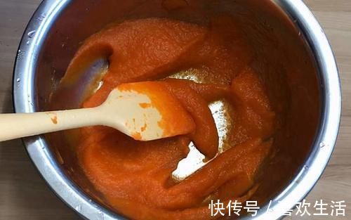 胡萝卜的创新吃法，香甜美味，软糯解馋，再挑食的孩子都爱吃