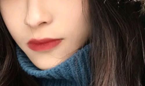 女人|这4个坏习惯,会让女生的嘴唇越来越丑!你也有的话,尽量改掉吧