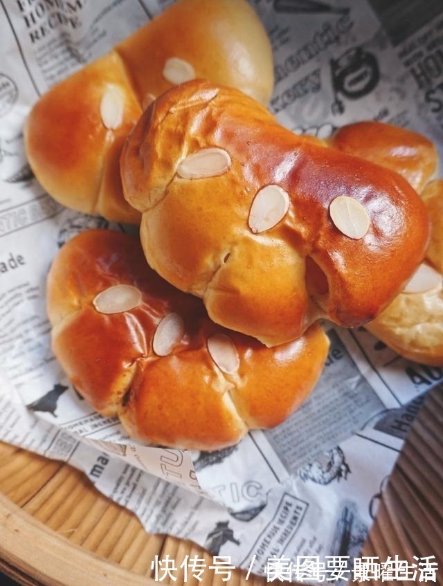 风靡了一个多世纪的日式红豆面包，制作如此简单，松松软软真好吃