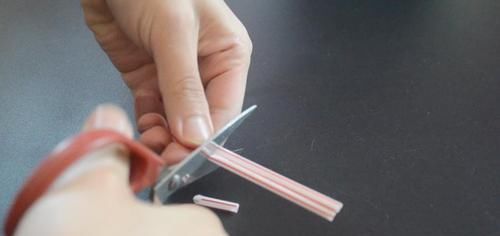 垃圾桶|垃圾桶里放2根吸管, 没想到作用这么大, 看完您会感谢我的