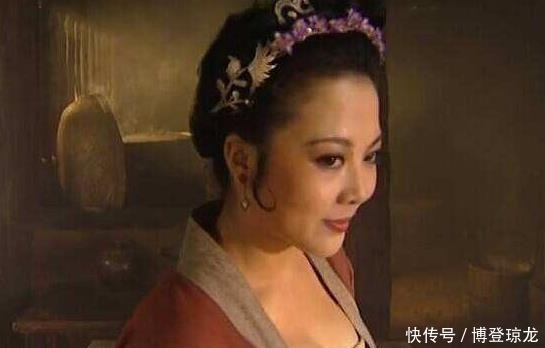 孙二娘|孙二娘说:雪花镔铁双刀每夜都啸叫,可为何交给武松后就不叫了?