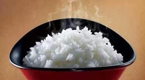糖尿病人吃米饭时,牢记三个细节,血糖也不会
