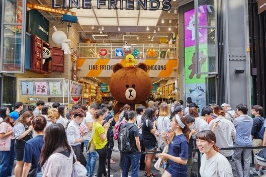 布朗熊|乡伴文旅与 LINE FRIENDS 战略合作 风靡全球的布朗熊落户香塘