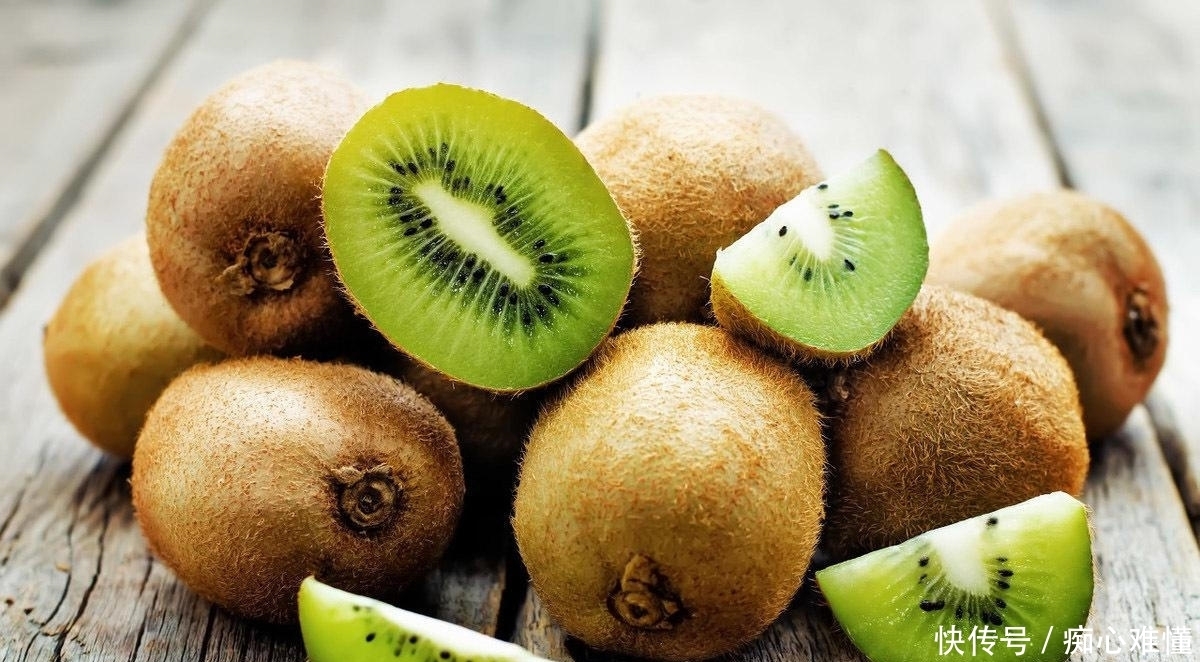 挑选|怎么买猕猴桃,挑硬的好还是软的好?如何买到酸甜可口,果肉汁多