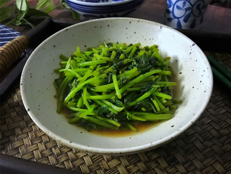 3分钟快手菜，我家隔三差五做次，清肠胃，促消化，简单美味