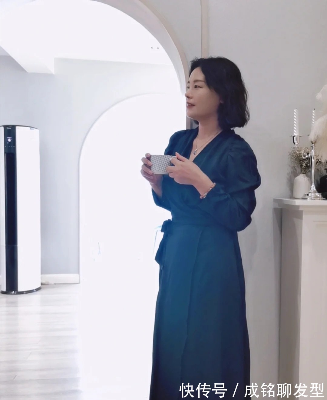 裙装|五十多岁的女人会不会穿衣,看这三点就知道,和长相身材关系不大