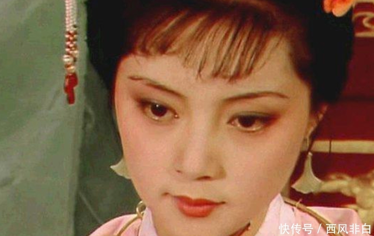 王夫人|薛宝钗借史湘云之名做东，大请贾府众人；贾母：再也不吃螃蟹了！