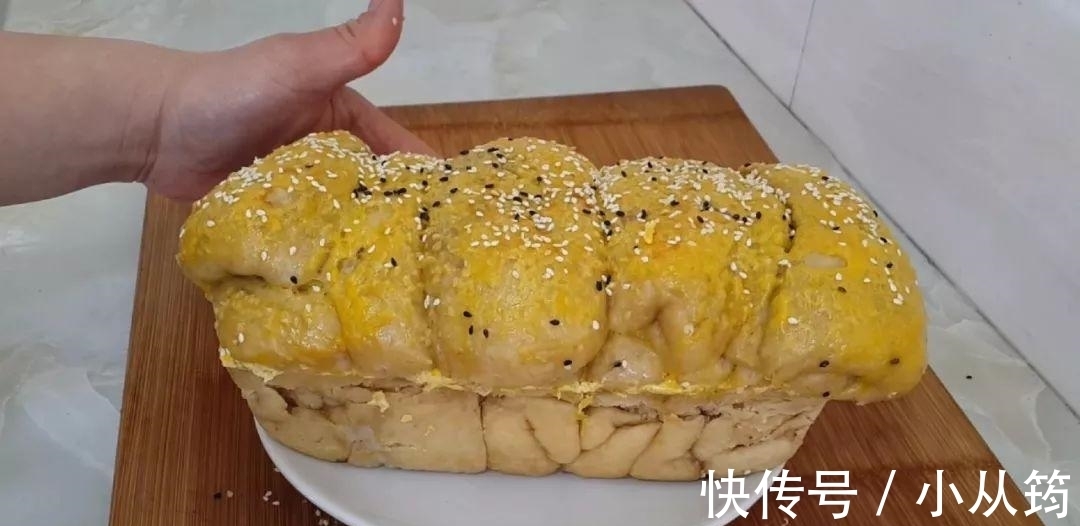 面团|面包又出新吃法,不用烤箱也能做,我家隔三差五做着吃,松软香甜