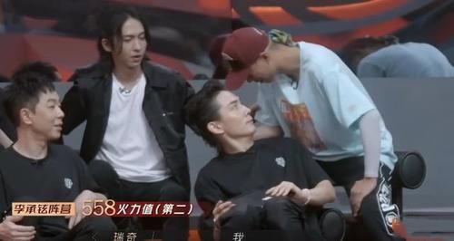 《披哥》晋级套路见端倪，李承铉提前锁定队长候选？赵文卓很意外