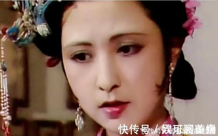 王熙凤#胡庸医见尤二姐,不觉魂飞魄散,是惊骇她的美貌还是病势?