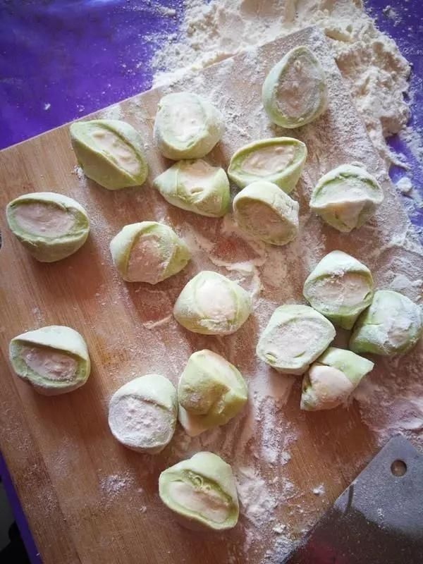 包子|用它包饺子,比韭菜好吃,比包子好看,鲜嫩味美香气十足