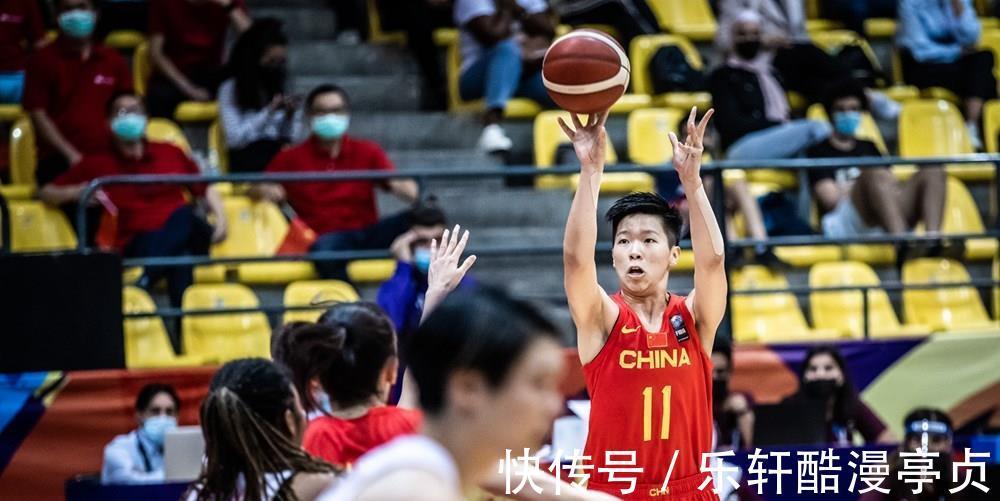 丢冠|许利民临场难辞其咎，中国女篮不敌日本丢冠，黄思静昂首离开