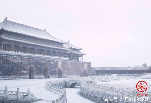 老照片|彩色老照片70年前故宫雪后美景 浓浓的古典味道