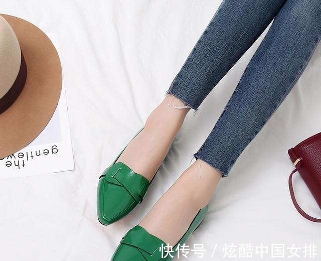 单鞋 现在尖头单鞋可真时髦,第2款绿色的第5款红色的,我都没有见过