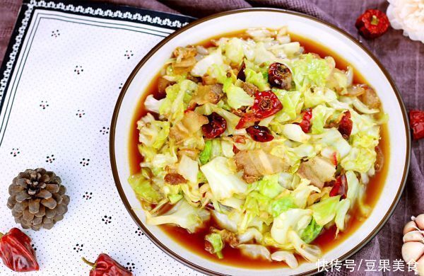 想吃|这#用美食,讲故事#手撕包菜连吃3天了!明天还想吃