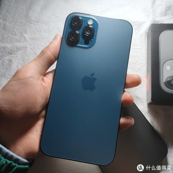 石墨|iPhone12PM换13PM，体验完新机后我为什么把它卖了？