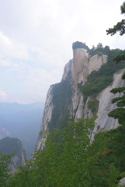 只有天在上，更无山与齐——何处再有此风华。|丝路行 | 西安北站