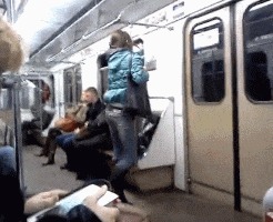 |搞笑GIF趣图:当你和男友聊天突然生气的时候!