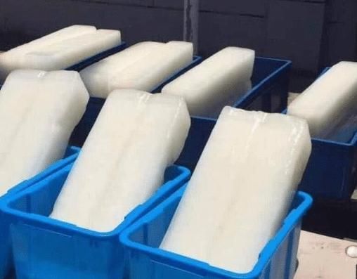 白色|夜店的冰块是透明的,而自己的冻的是白色的,原因只有一个