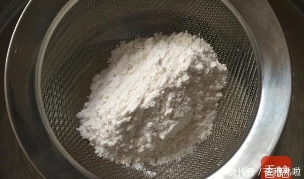 平底锅|香蕉不要直接吃,加上鸡蛋这样做,当点心吃着超级香