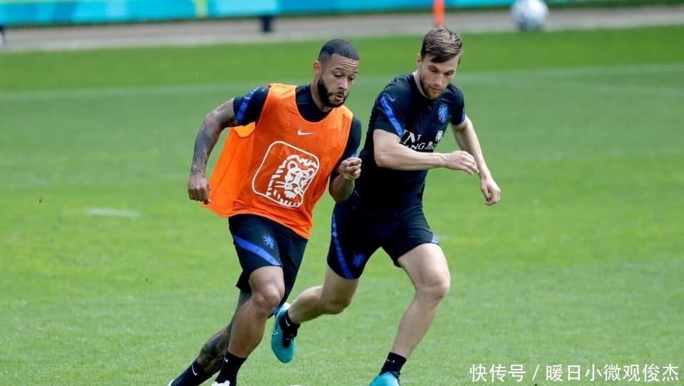 训练|孟菲斯·德佩训练上脚新配色UA Magnetico SL足球鞋