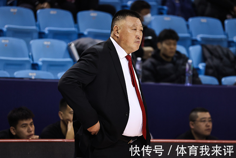 林书豪|CCTV5直播!首钢迎战大黑马,林书豪志在证明,冠军主帅制约双塔