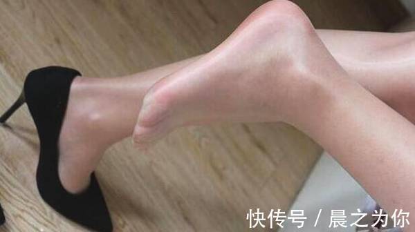 一字带 性感时尚的尖头高跟鞋,迷人身姿完美展现,更显别致时髦!