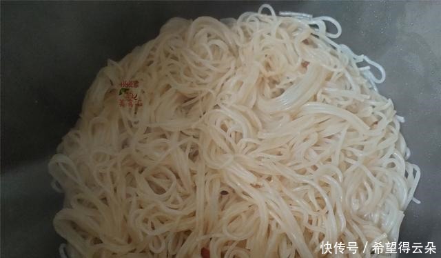 校门口最受欢迎的早餐,它排第1名,简单3步在家做,好吃更划算