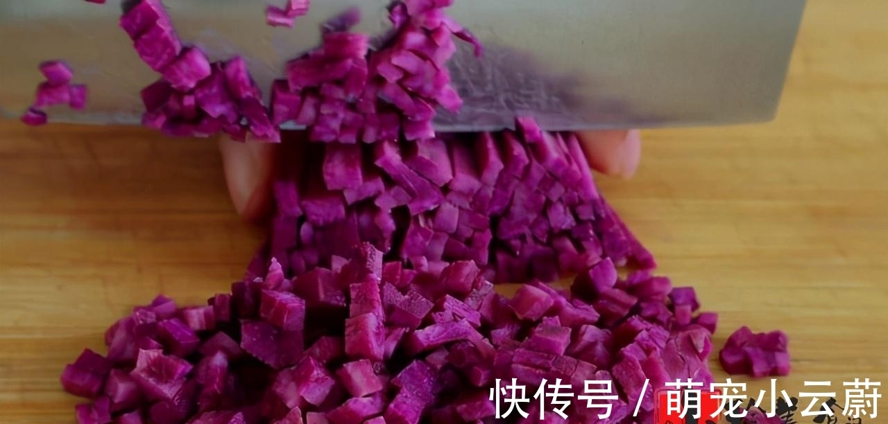 用燕麦片来发面，操作实在太简单了，好看又好吃，出锅家人都爱吃