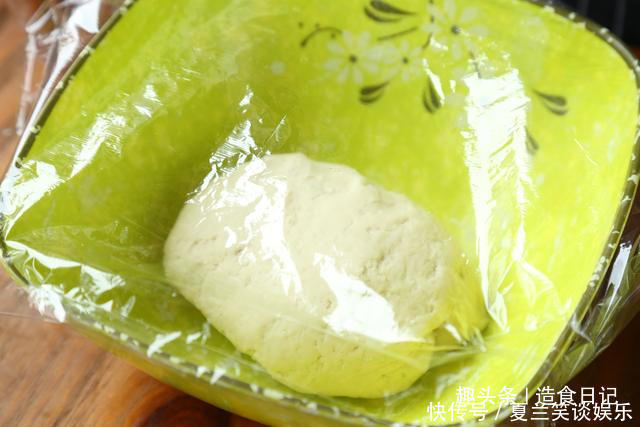  放凉|营养升级的鸡蛋葱花饼，不用油酥，个个酥脆又起层，放凉也酥软