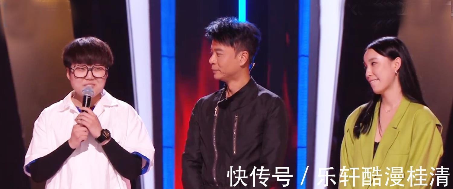 汪峰|好声音黄霄雲一键留人，4场PK战打响，王靖雯哭了，达西被淘汰