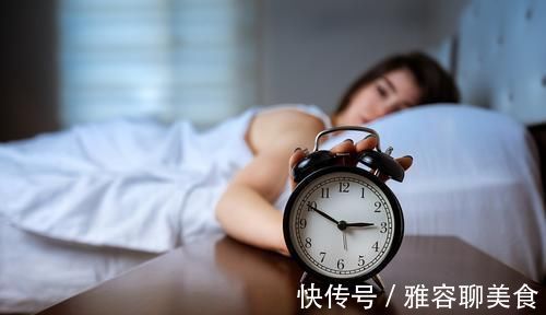 老中医|老中医献方:1味小药,打成粉,每天吃2次,补足心血,安睡整晚!