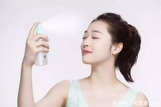 肌肤|脸上黑头很难看,教你简单的方法,让你肌肤光滑又细腻