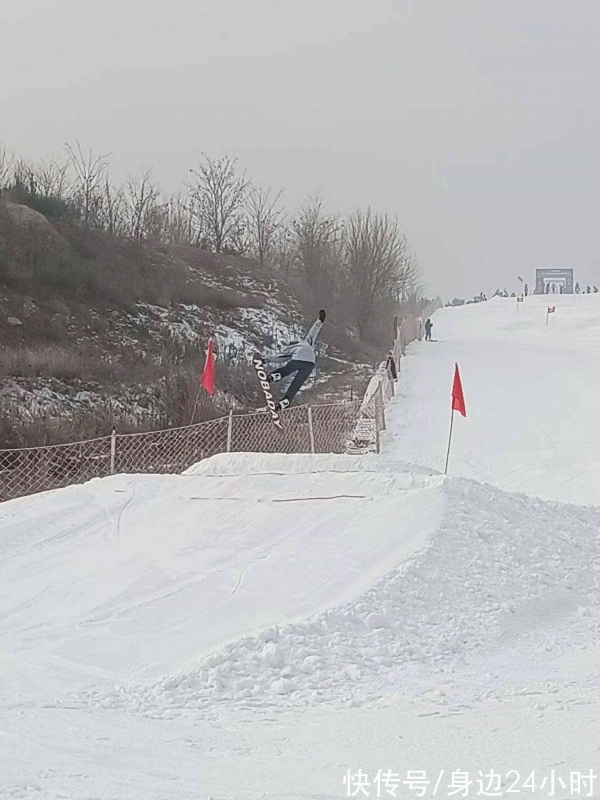 年轻人主打性价比:最热的滑雪季最冷静的消费爱游戏- 爱游戏体育- AYX爱游戏体育官方网站
