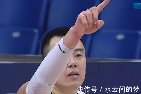 比分|CBA再现巅峰对决,卫冕冠军复仇之旅遭遇质疑,总冠军浮出水面