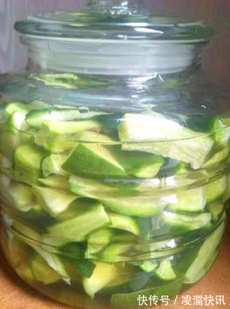 秋天的萝卜最鲜嫩,教你一招腌着吃,开胃又下饭,便宜又营养