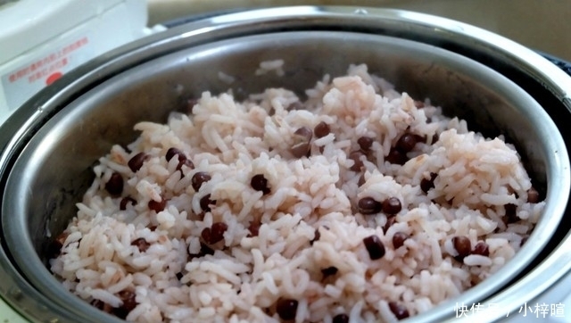 红豆和大米这么做,低糖又饱腹,胖人和担心血糖高的人都适合