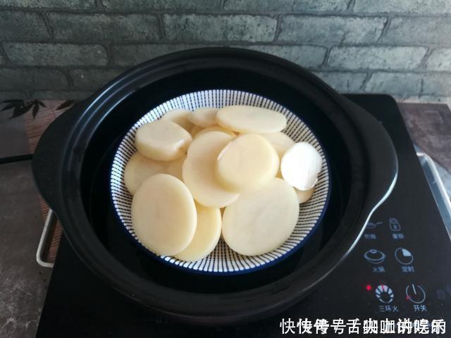 自从学会土豆这吃法,我家一周吃掉20斤,比包子馒头好吃又好做