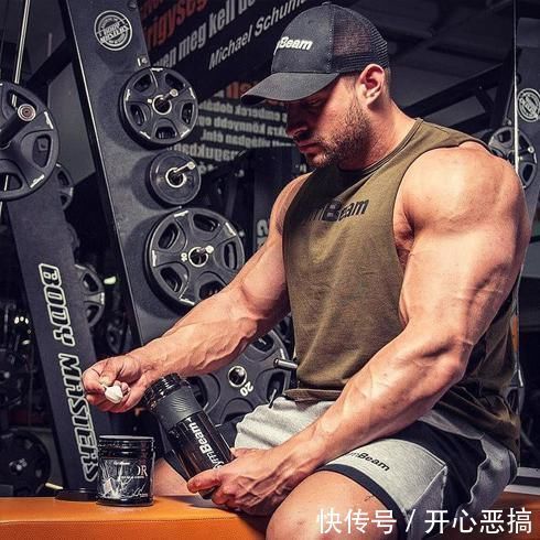 肌肉|只要运动方法正确，坚持住，弱鸡也可以变“肌肉巨兽”