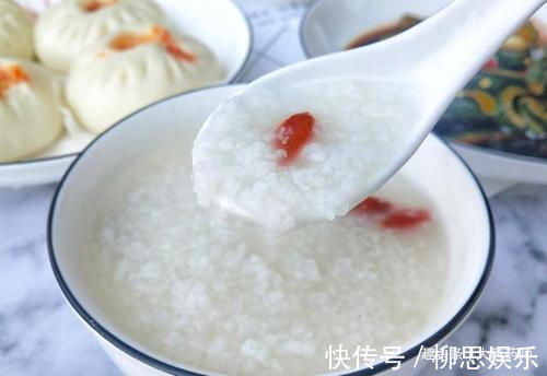 肠胃功能|吃早餐时,除了要少喝大米粥,这4种食物,也要尽早撤下饭桌!