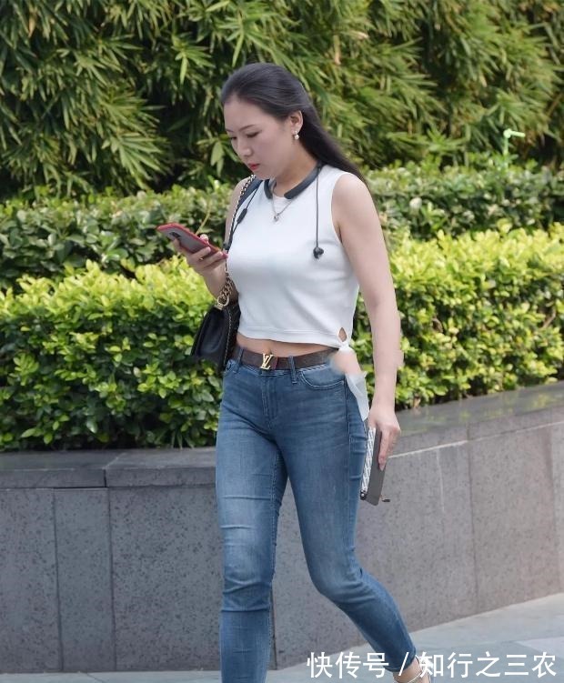 浅色 打底裤的搭配超仙气,好看不做作,彰显强大气场!