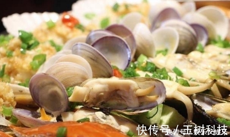 身体衰老|女性40岁之后衰老加速,营养师:多吃3种食物,帮你延缓衰老