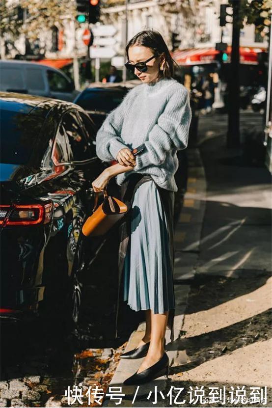 毛衣+裙装、大衣+踝靴才是今冬流行趋势，优雅高级，谁穿都好看