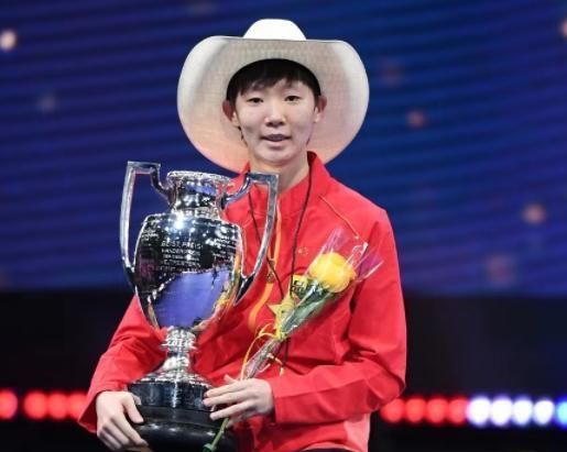 中國女乒|王曼昱成家鄉(xiāng)驕傲！父母賣房供她打球，球館外擺攤，肉夾饃5元1個