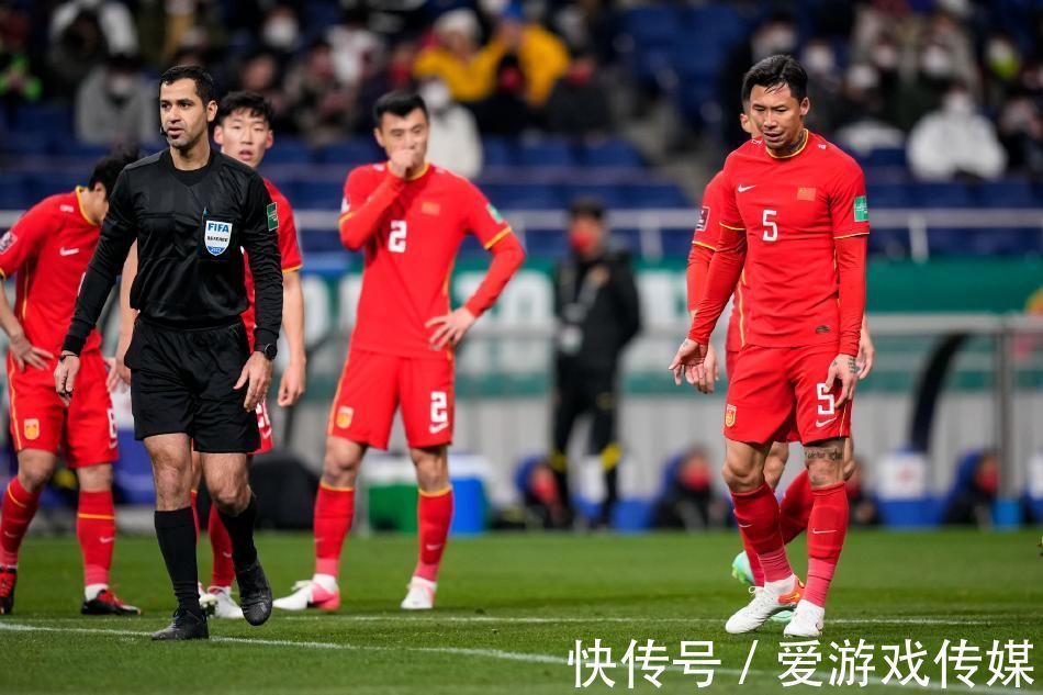 中国足球|国足0-2落后!出线希望提前3轮破灭,世界杯别做梦了!